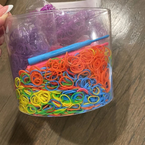 Wonder Loom rubber band bracelet making kit - Picture 4 of 5